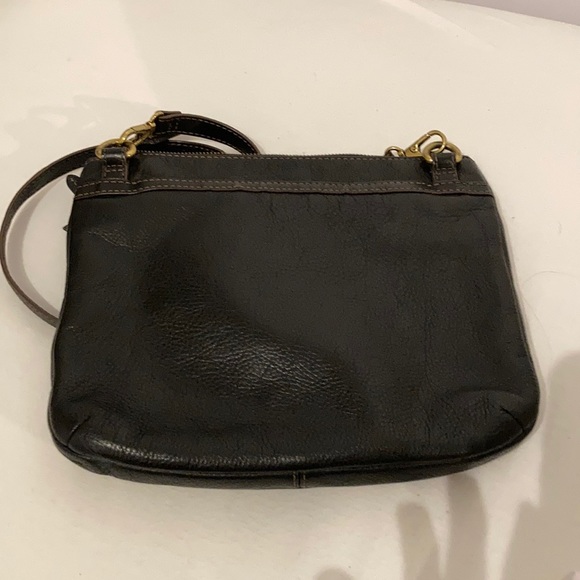 Fossil Crossbody - Picture 2 of 3